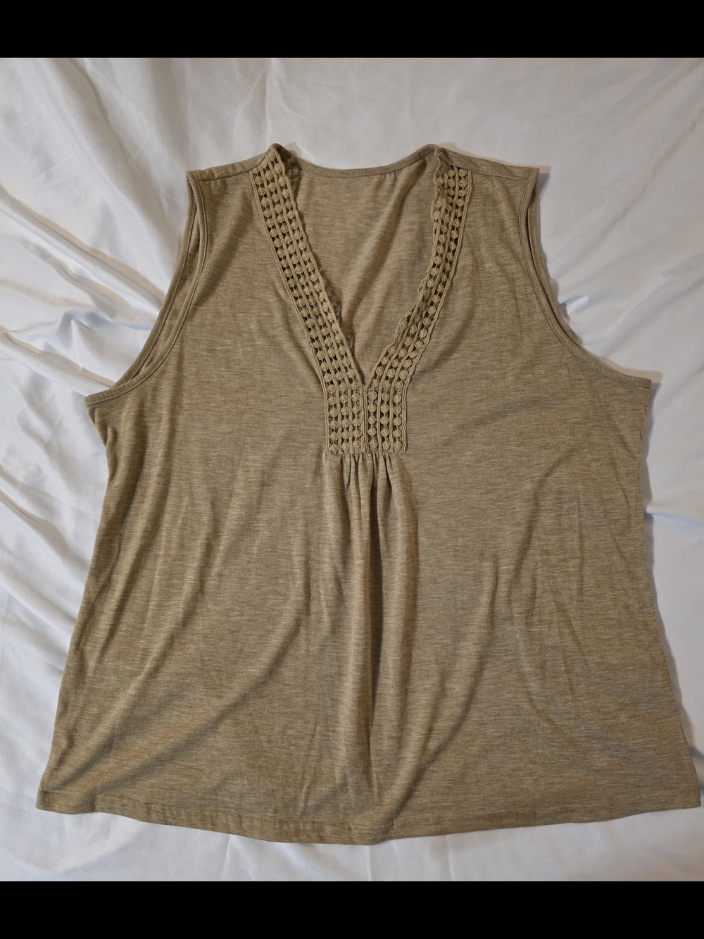Sleeveless Crochet V-Neck Tank Top - Beige Size 2xl